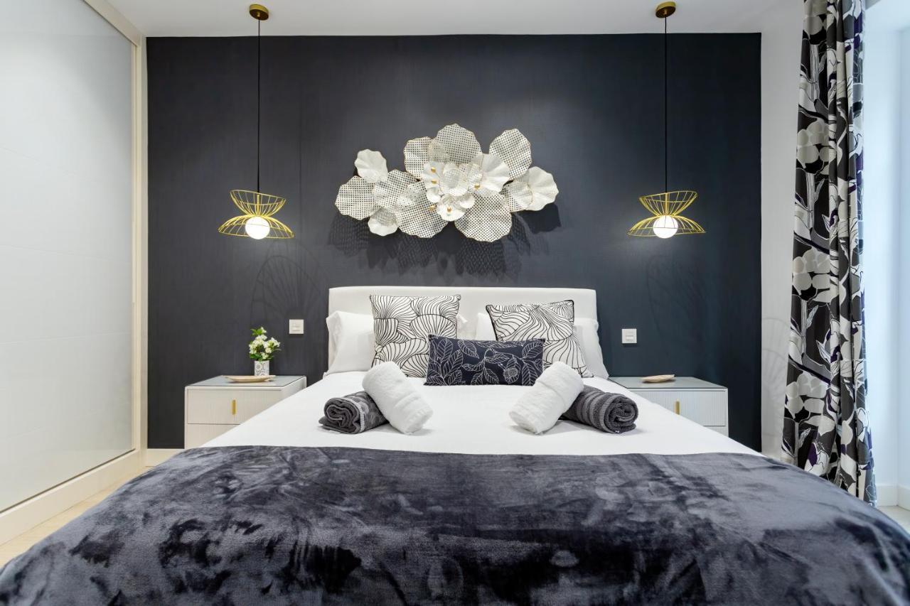 Spacio Menina By Unique Rooms Burgos Bagian luar foto