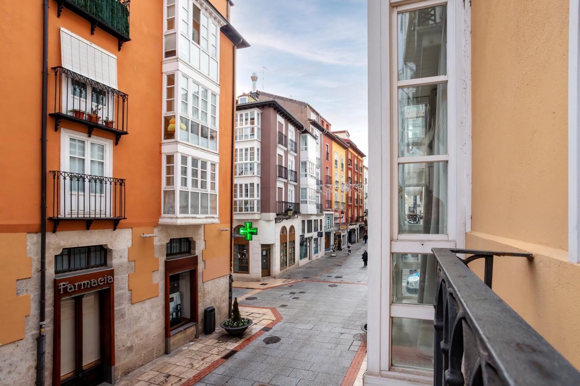 Spacio Menina By Unique Rooms Burgos Bagian luar foto