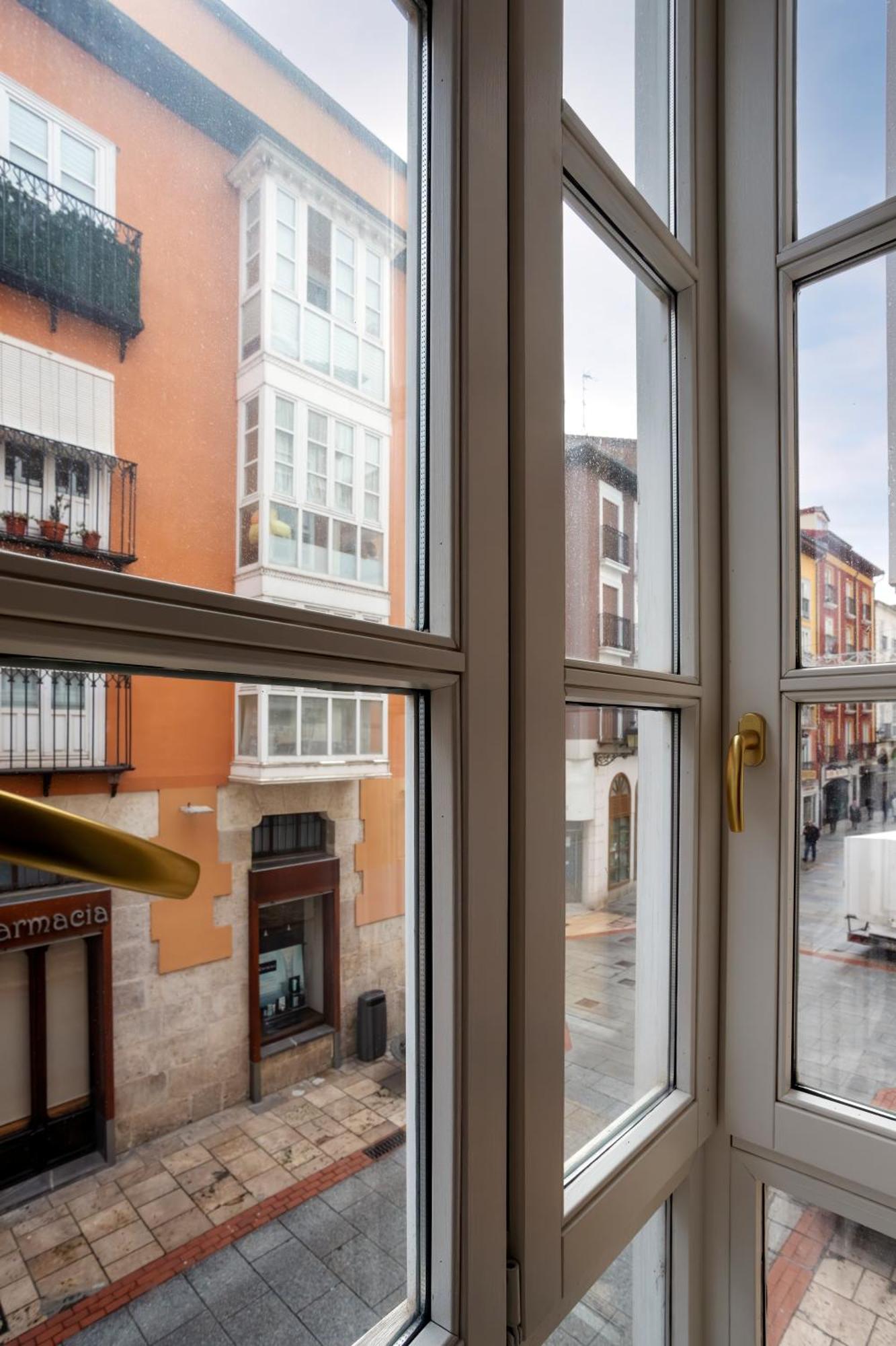 Spacio Menina By Unique Rooms Burgos Bagian luar foto